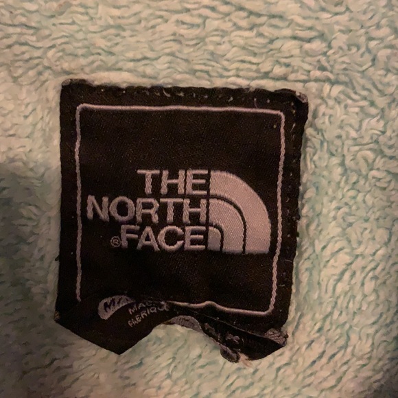 Loved and had lots of wear left. Girls north face fleece zip up - Picture 4 of 5